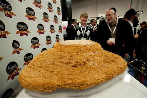 Photos: World's largest chicken nugget on display in Secaucus | Chicken nuggets, Biggest chicken ...