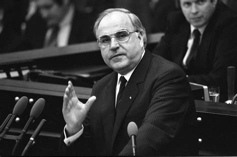 Betty MacDonald Fan Club: Helmut Kohl, Chancellor Who Reunited Germany ...