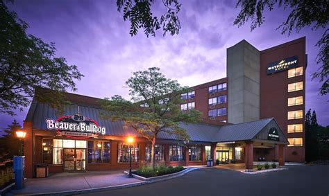 WATERFRONT HOTEL DOWNTOWN BURLINGTON - Burlington ON 2020 Lakeshore Rd ...