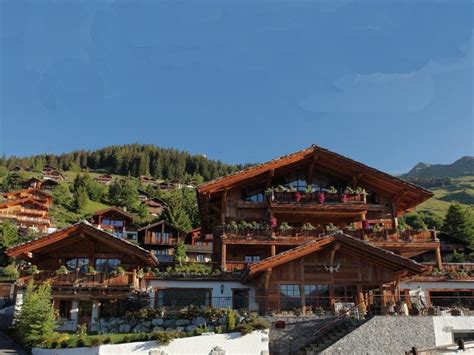 HOUSE OF THE DAY: Buy This Absurdly Large Ski Chalet In The Swiss Alps For $71 Million ...