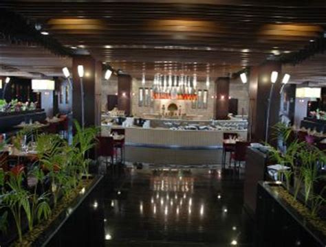 Ramada Plaza Karachi Airport Hotel - Contact, Room Rent, Booking ...