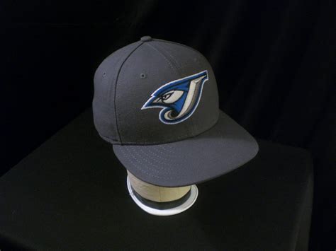 Embroidery & Fitteds: 2004-2005 Toronto Blue Jays Home Cap