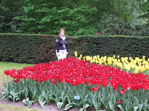 Keukenhof: The Most Beautiful Gardens in the World - KarsTravels