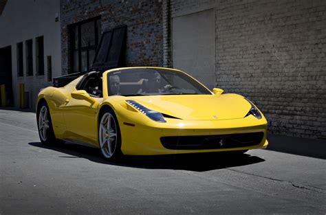File:Yellow Ferrari 458 Italia Spider.jpg - Wikimedia Commons