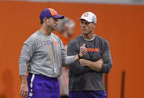 Venables holds back tears while reflecting on time at Clemson | The Clemson Insider