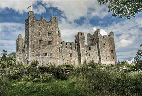 Best Castles in Yorkshire - Historic European Castles