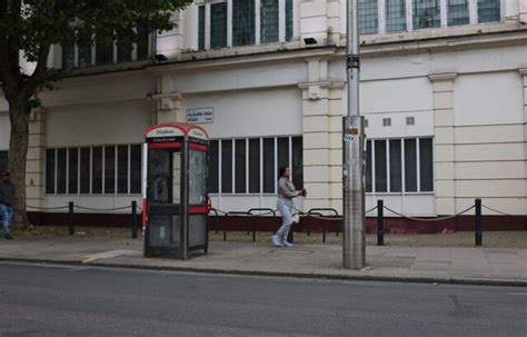 Kilburn High Road © David Howard :: Geograph Britain and Ireland