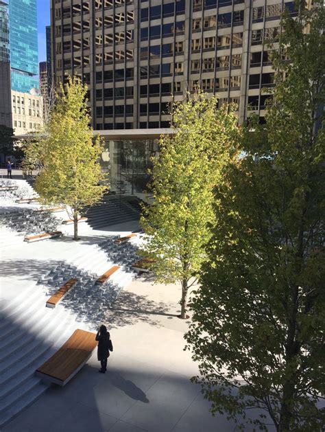 Gallery of Apple's First Town Square Retail Concept Opens in Chicago - 1