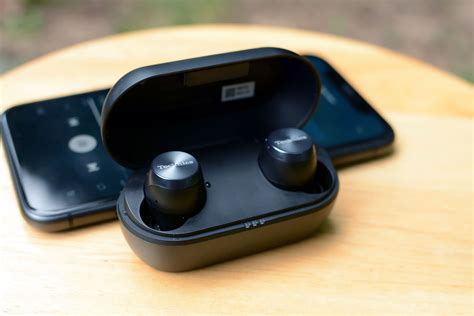 Technics EAH-AZ70W true wireless earbuds review | Engadget