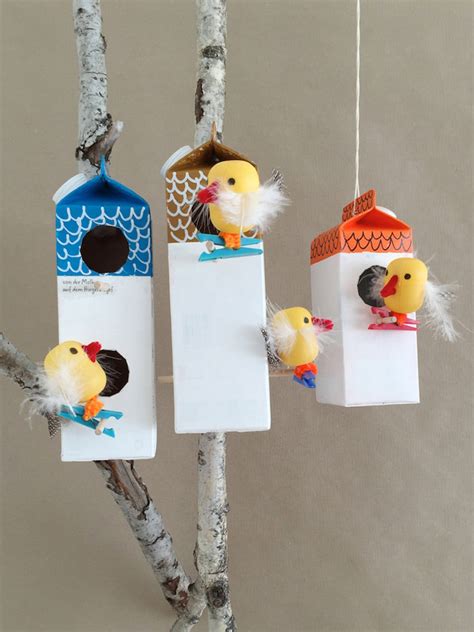 17 Ways to Make a Milk Carton Bird Feeder - Guide Patterns