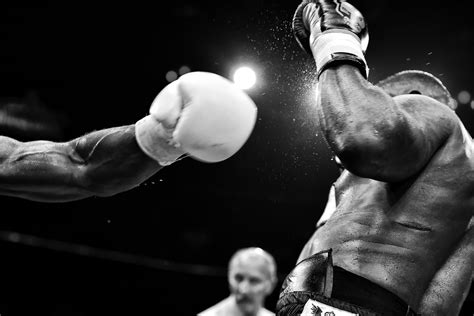 What Is A Haymaker Punch In Boxing? Easily Explained - The Boxx Method