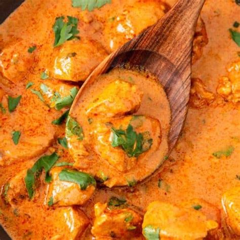 One Pot Butter Chicken Masala With Coconut Milk - The Yummy Bowl