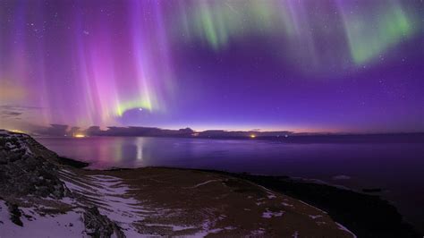 Bing 25Feb16 - Aurora borealis over the coast of Iceland - IcelandAurora_EN-US6119420 ...