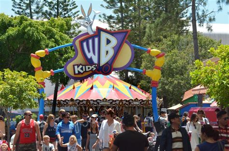 Abu Dhabi plans $1 billion Warner Bros. theme park - Travelweek