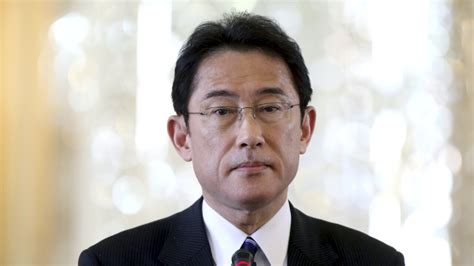 Japan’s ex-top diplomat Kishida to become new PM