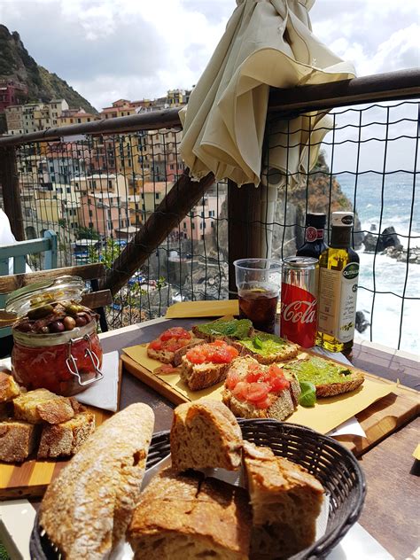 Where to Eat in Cinque Terre, Italy - CANDICE CAMERA | Italy restaurant, Italy food, Italy travel