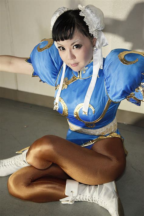 Chun-Li Cosplay photograph by Elin-Kuzunoha on DeviantArt