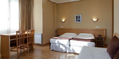 Hotel Mediodía in Atocha, Madrid | Rooms beside Reina Sofía Museum