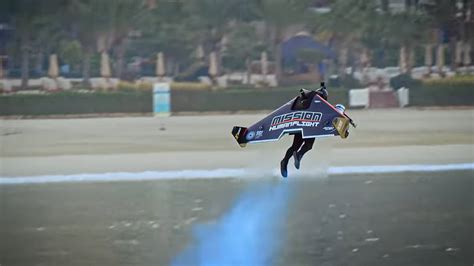 Jetman pilot managed to take-off from the ground and flew up to 1,800m high