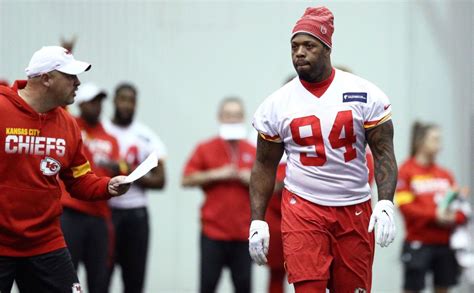 Terrell Suggs Brings Reputation as Student of Football to Kansas City ...