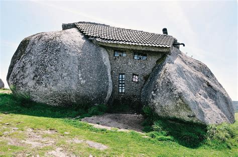 The Evolution of Casa do Penedo, Serra de Fafe · GAIL AT LARGE