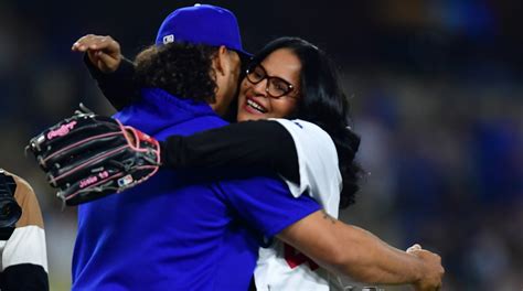 Brusdar Graterol’s Mom Threw Out Dodgers’ First Pitch in Heartwarming ...