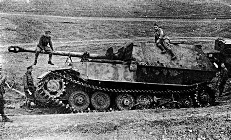 World War II in Pictures: The Ferdinand/Elefant Tank Destroyer