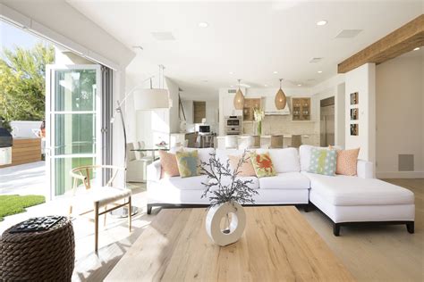 An Organic Modern California House | Living room trends, 1960s living room, California homes