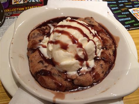 Pizza Hut chocolate chip cookie dough and ice cream. | Restaurant ...