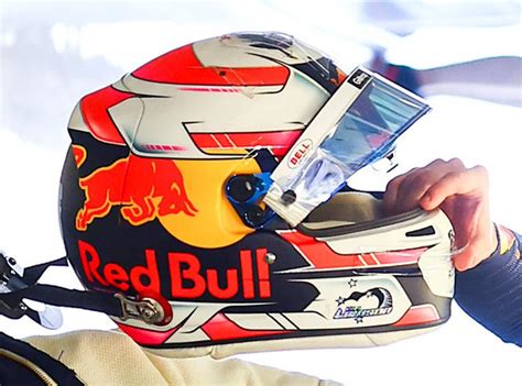 Helmet design of reserve driver Liam Lawson (Red Bull) from 2022 : r ...