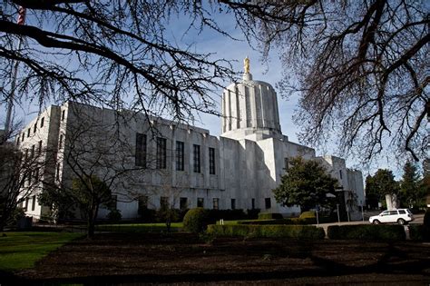 Oregon State Capitol | | Alluring World