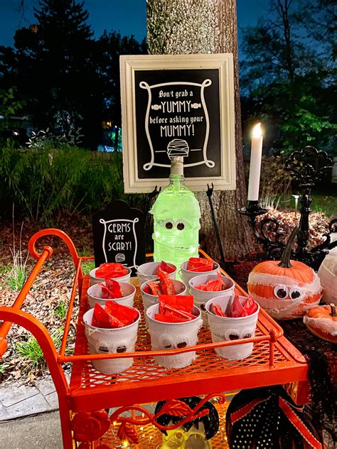 Five Halloween Trick or Treat Table Ideas You'll Love