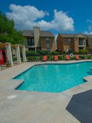 Norman Apartments & Townhomes | Cimarron Trails Apartments