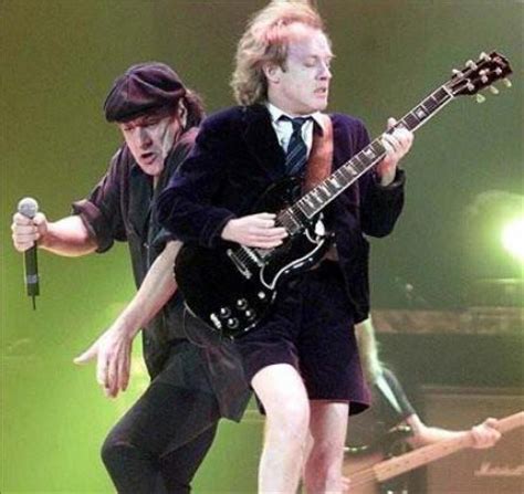 Accordo: Suonare come gli AC/DC - i fratelli Young