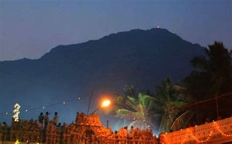 Lakhs Witness Karthigai Deepam - ARUNACHALA GRACE