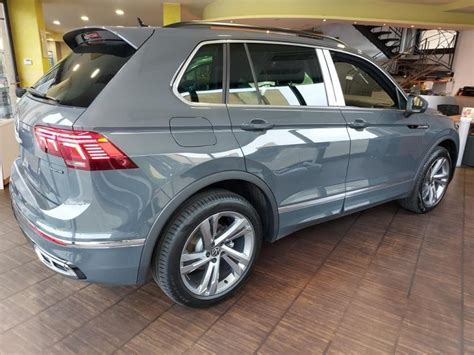 VOLKSWAGEN Tiguan 1.5 TSI 150 CV DSG ACT R-Line model 2023' - Cosval Auto