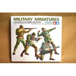 TAMIYA Tamiya Military Miniatures WWII Model Kit 1:35 US Army Infantry Set for Diorama