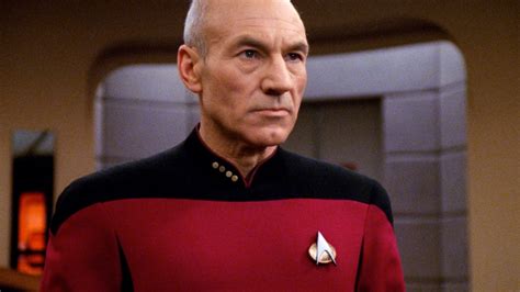 STAR TREK Featurette - What Makes Patrick Stewart's Captain Picard So ...