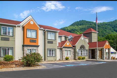 Quality Inn & Suites Maggie Valley, NC - See Discounts