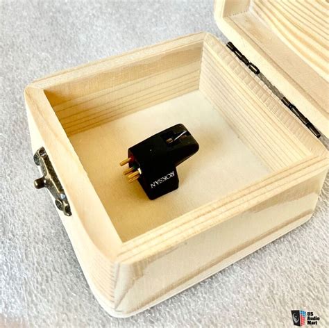 Roksan CORUS Black (Moving Magnet) Stereo Phono Cartridge with Gyger II Stylus Photo #4414342 ...