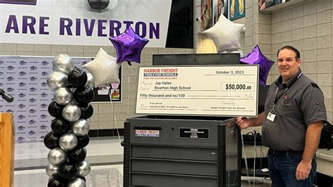 Riverton High teacher wins $50,000 for his automotive classes