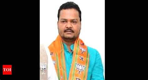 Bhopal: BJP MLA meets Jitu Patwari, makes cryptic remark on support | Bhopal News - Times of India