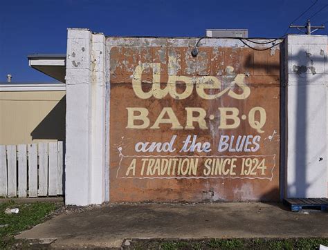 Sign outside Abe's Bar-B-Q restaurant in Clarksdale, Mississippi | Clarksdale, Bar b q, San ...