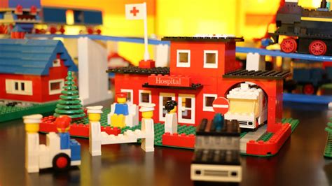 LEGO Idea House: LEGO of the 60s, 70s and 80s - City, Castle & Classic ...