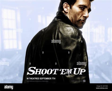 CLIVE OWEN POSTER, SHOOT 'EM UP, 2007 Stock Photo - Alamy