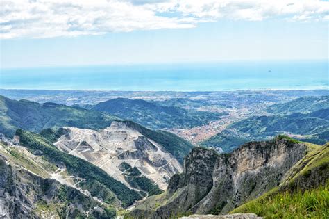 How to visit Carrara Marble Quarries | Case Vacanza Fiumaretta