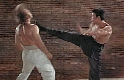 Bruce Lee vs Chuck Norris - Historum - History Forums