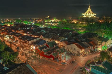 Kuching at Night #2 | HDR creme