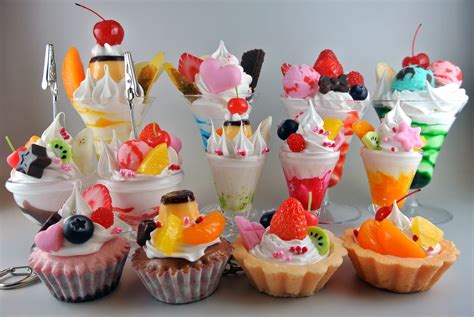 Food sample crafting, on one page charms and highlights quickly, (Yamato Sample), Tokyo ...