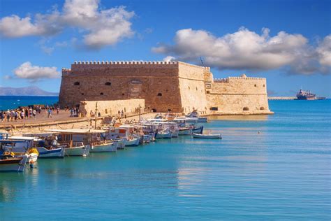 15 Best Things to Do in Heraklion (Greece) - The Crazy Tourist